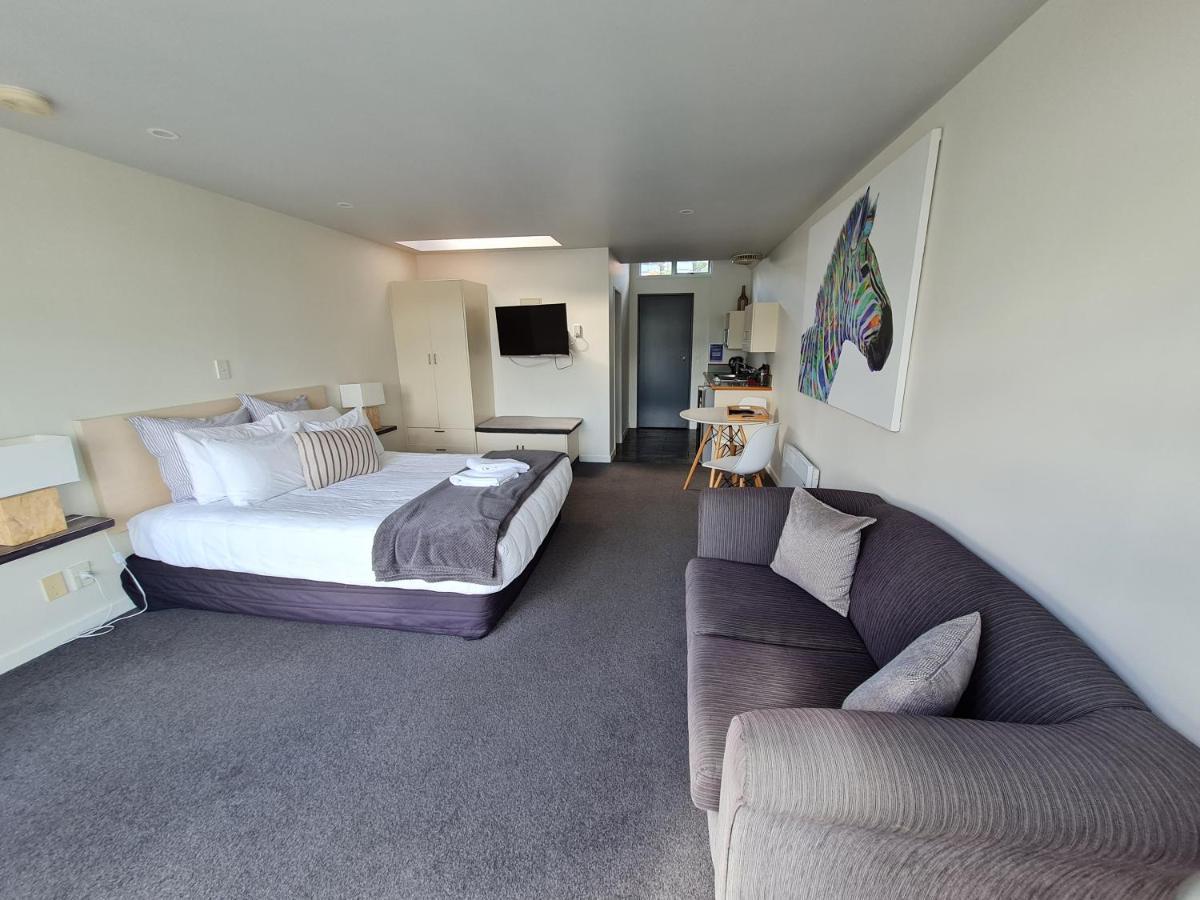 The Wharf Seaview Apartments By Avi Akaroa Exterior foto